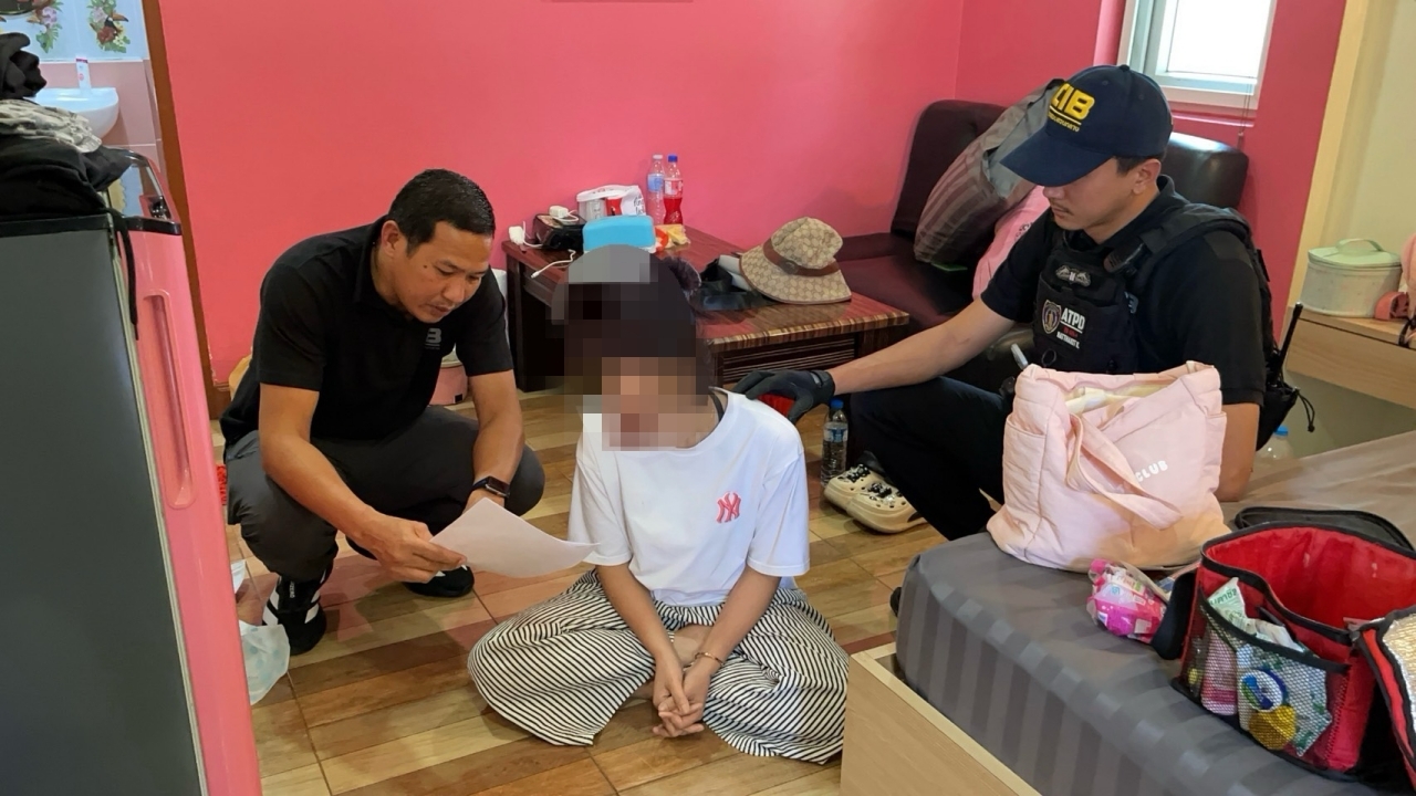 逮捕“水姐”老挝女子，强迫12-15岁儿童拍摄视频上传秘密群组，收取会员费