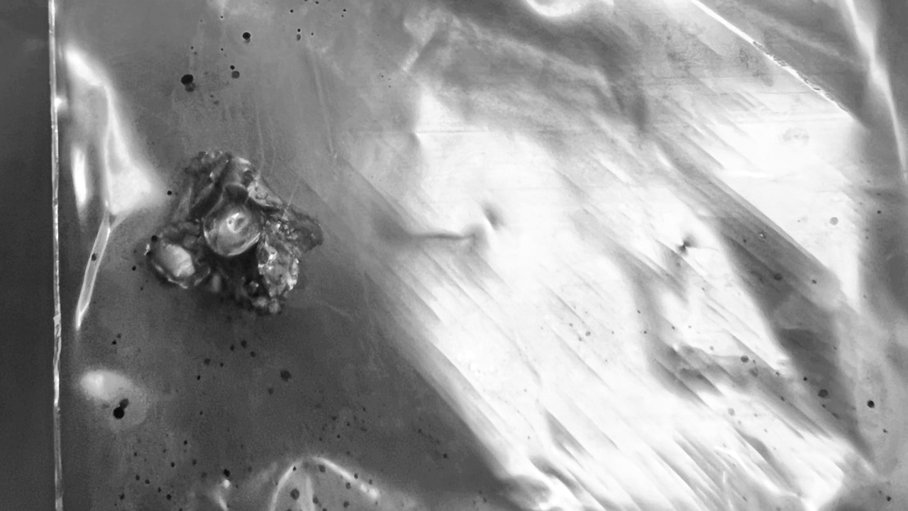 普吉射击场员工枪支走火，子弹击穿中国女游客脸颊，伤势严重