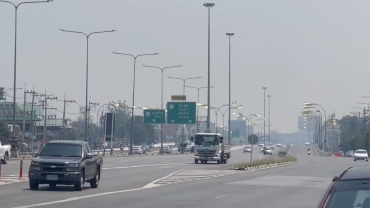 清迈遭受有毒PM2.5粉尘侵袭，因森林火灾导致浓度飙升，8岁儿童流鼻血