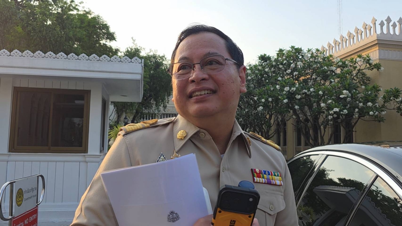 国务委员会秘书长指出签订石油贸易合同无需通过内阁