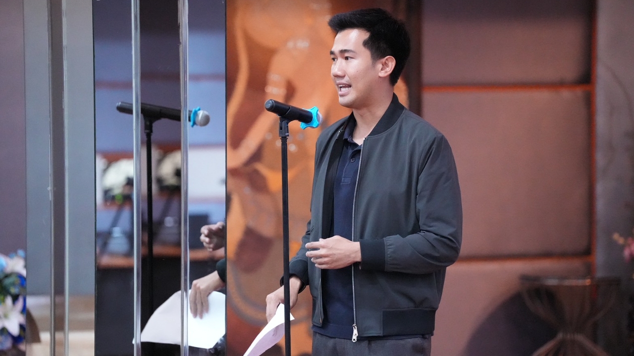 民主党副发言人透露准备剖析政府政策，强调全面深入